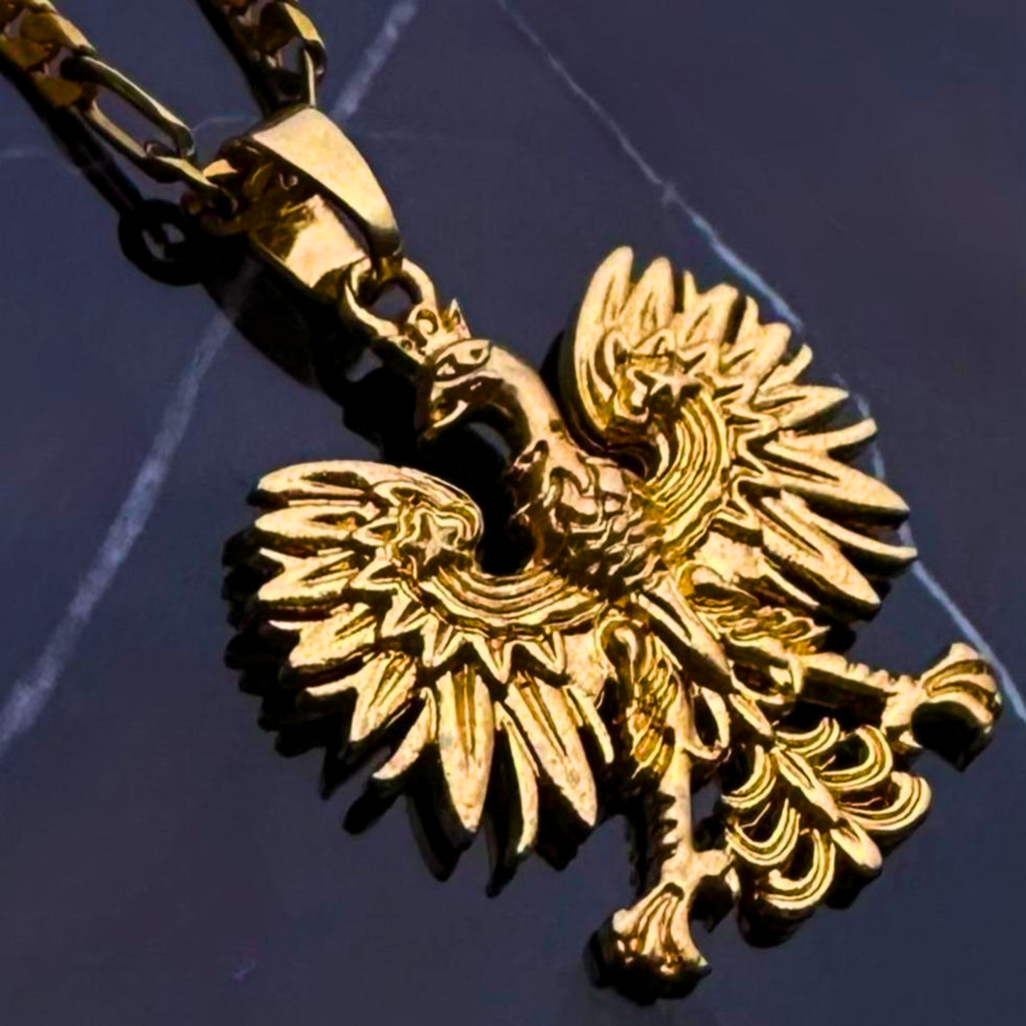 PLNDSKI Eagle Pendant Necklace - Gold